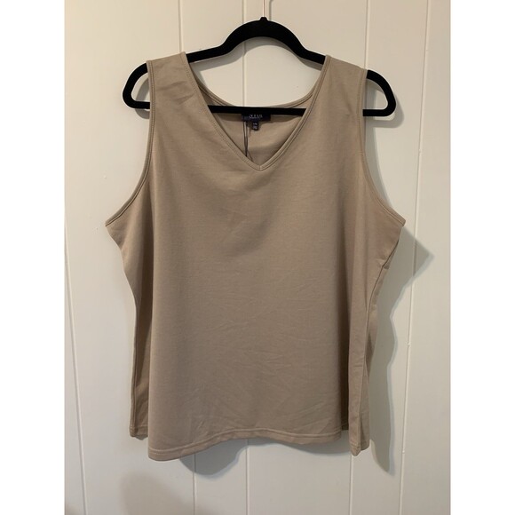 NYDJ Tank Top Womens L XL Tan Neutral Sleeveless Stretch V Neck Basic Shell New - Picture 1 of 6